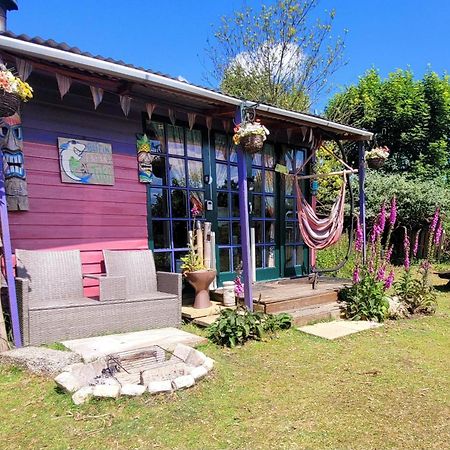 Treguth Glamping Unique Experience - Themed Huts Hotel Saint Day Luaran gambar
