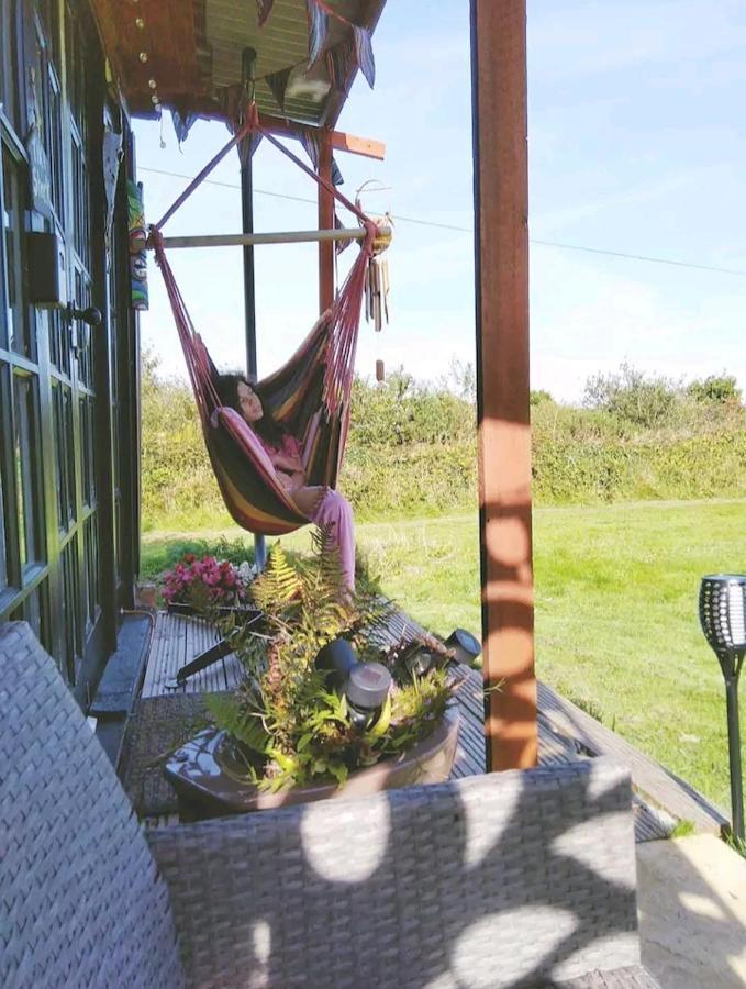Treguth Glamping Unique Experience - Themed Huts Hotel Saint Day Luaran gambar