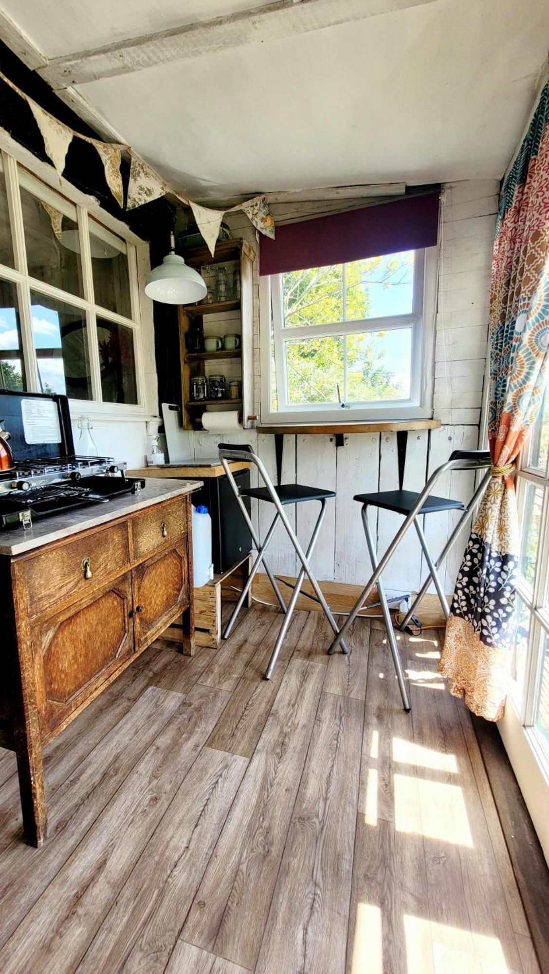 Treguth Glamping Unique Experience - Themed Huts Hotel Saint Day Luaran gambar
