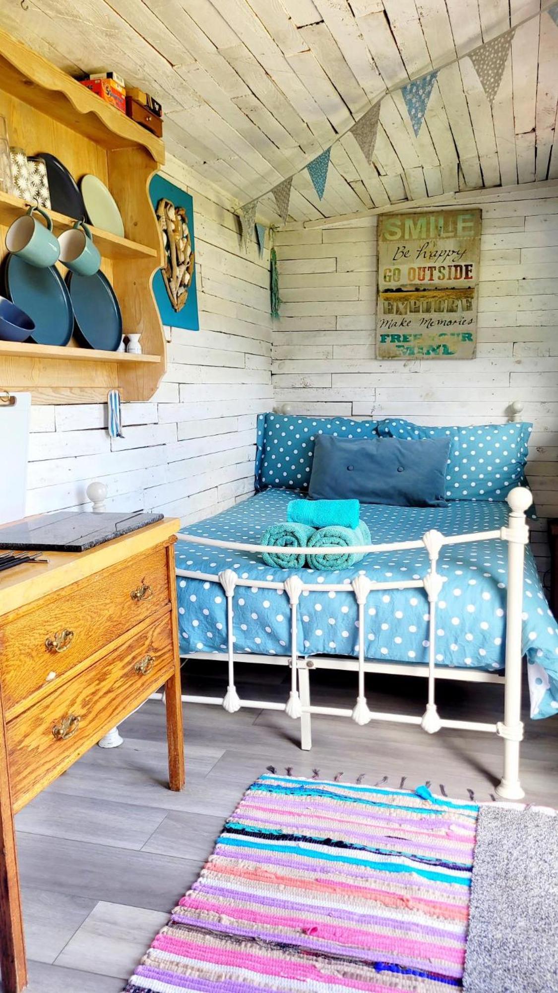 Treguth Glamping Unique Experience - Themed Huts Hotel Saint Day Luaran gambar